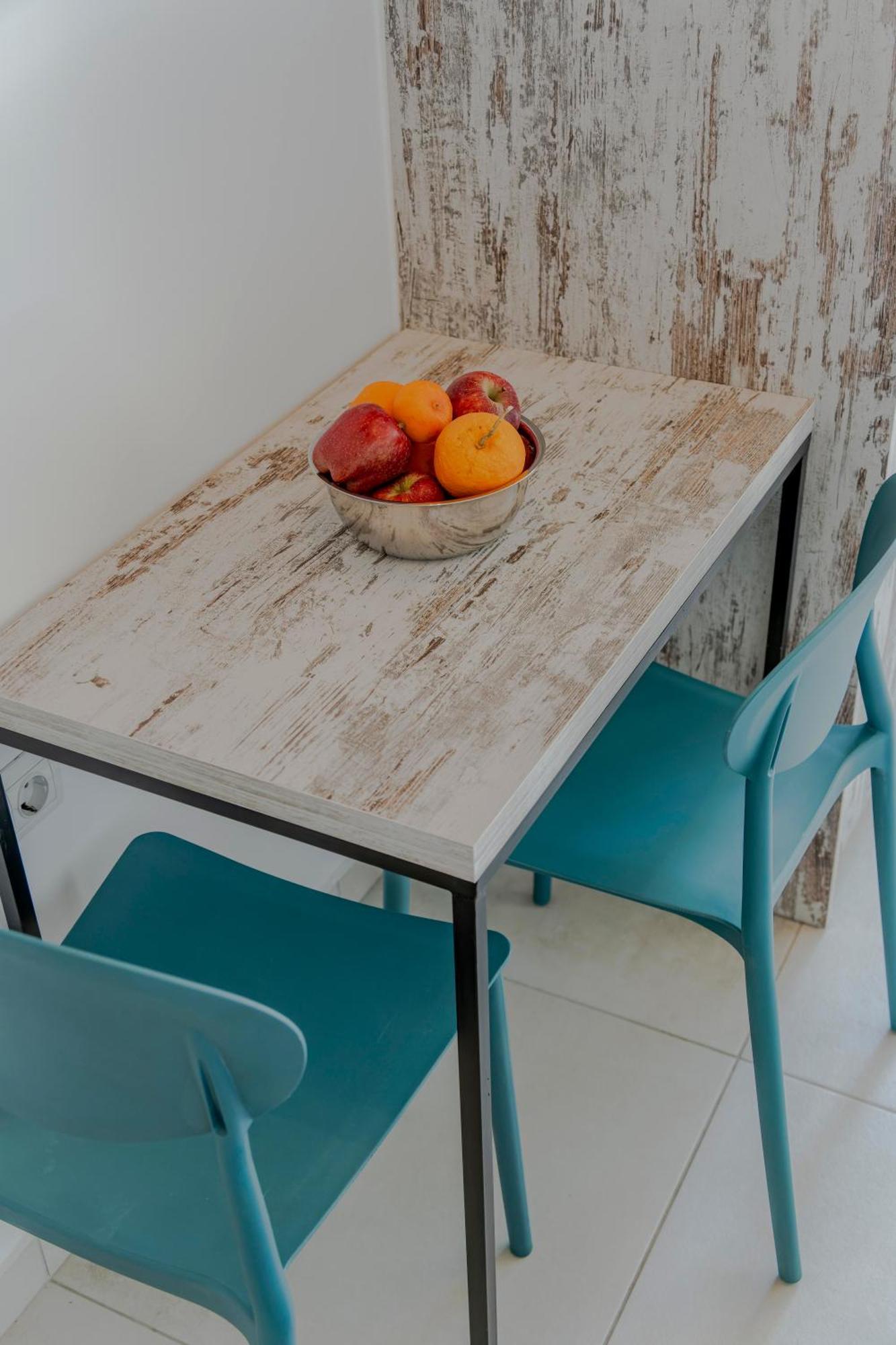 Rafaela's Sea View House Апартаменты