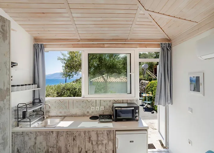 Rafaela\'S Sea View House