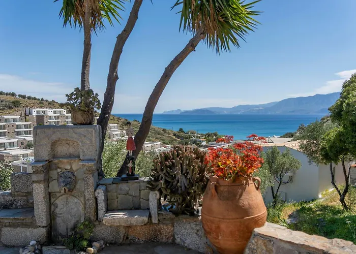 Rafaela\'S Sea View House